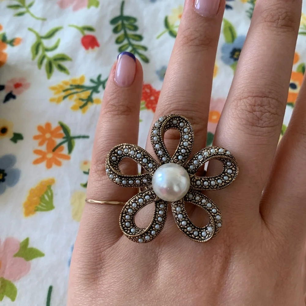 Pearl Flower Ring - Picture 1 of 4